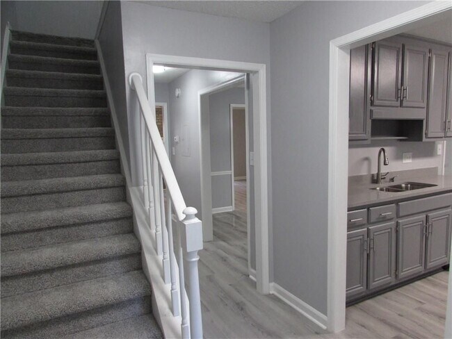 Foto del edificio - 1774 Twin Brooks Dr SE