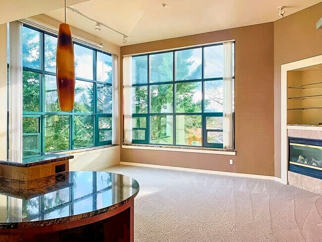 Foto del edificio - Penthouse condo in the ideal location in t...