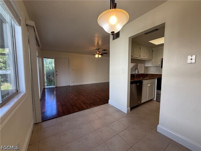 Building Photo - 3257 Prince Edward Island Cir