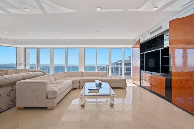 Building Photo - 9601 Collins Ave