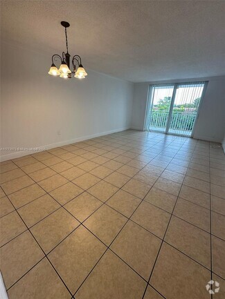 Building Photo - 6930 Miami Gardens Dr