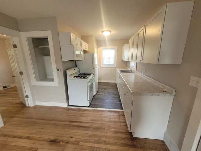 Foto del edificio - 2 Bedroom Home just outside of Downtown De...