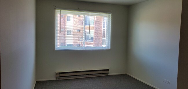 Building Photo - 9724 Karlov Ave
