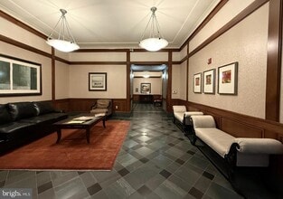 Building Photo - 515 9th St NW