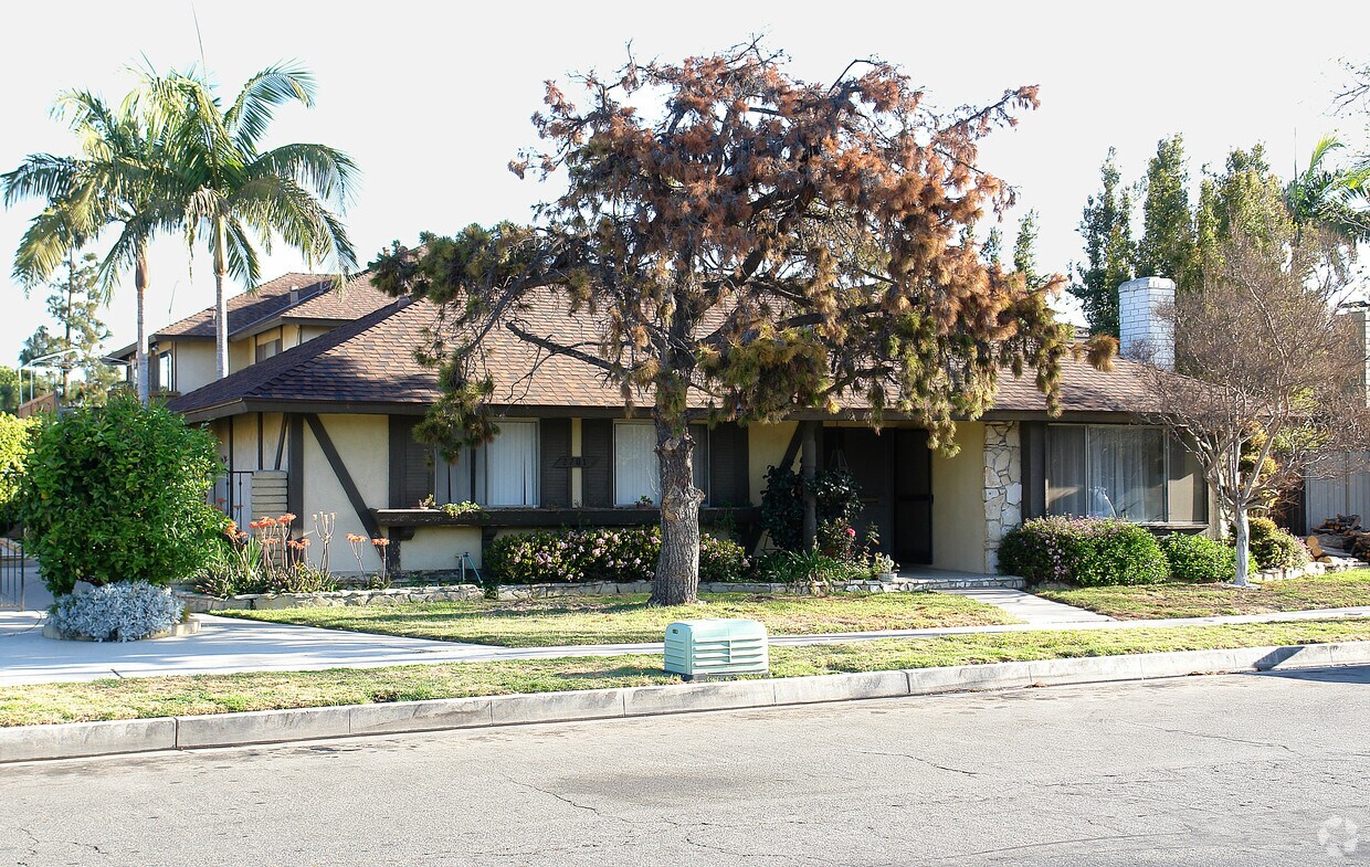 Foto principal - 2701 W Juniper St