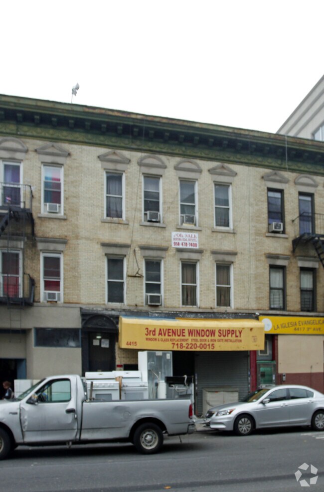 Building Photo - 4415 3rd Ave