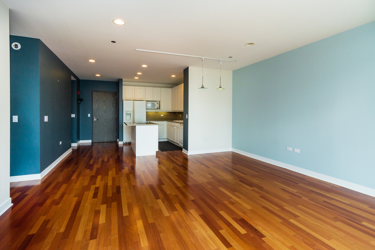 Foto principal - 737 W Washington Blvd