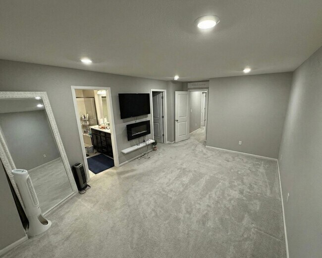 Foto del edificio - Charming 3BR Townhome in Aurora