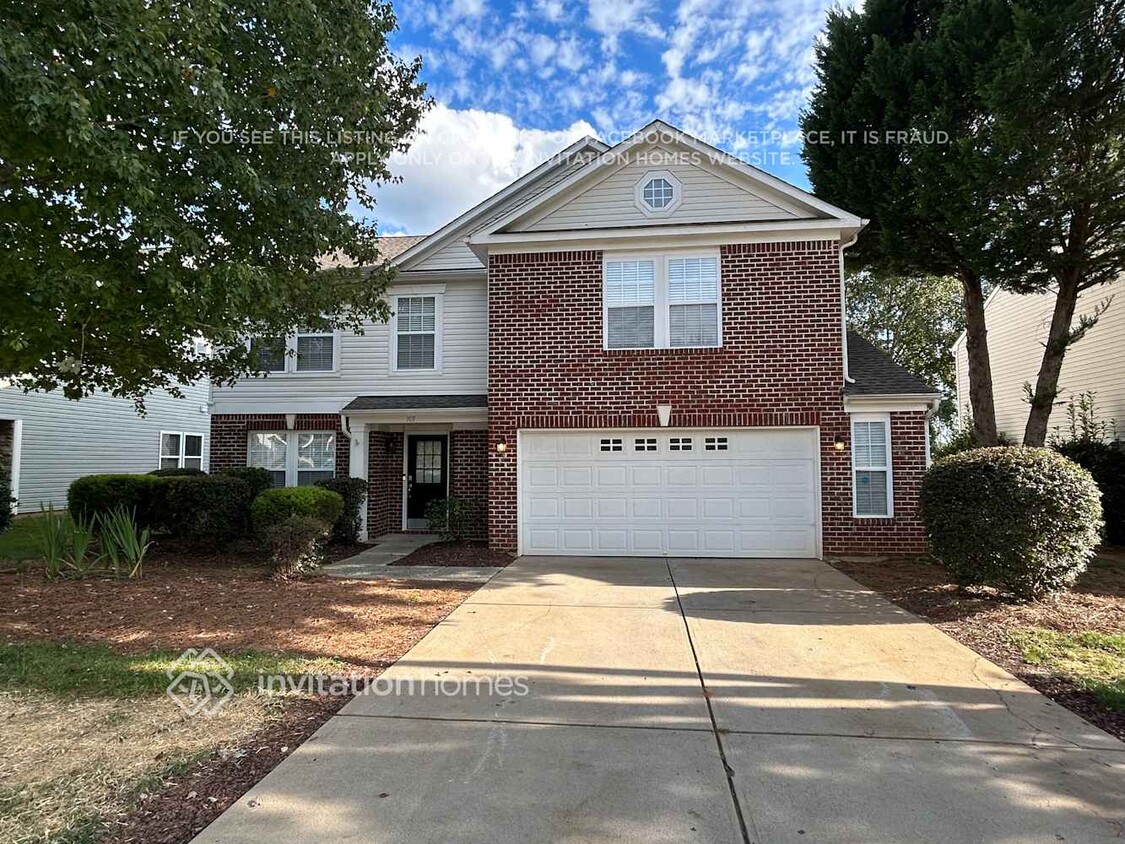 Foto principal - 109 Farm Springs Dr