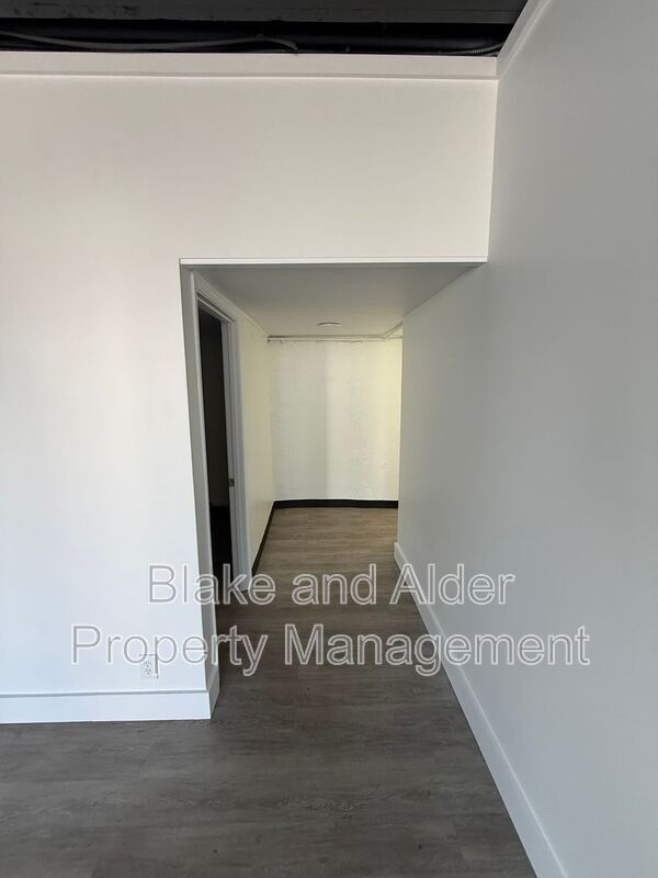 Foto del edificio - 3554 NE Sandy Blvd