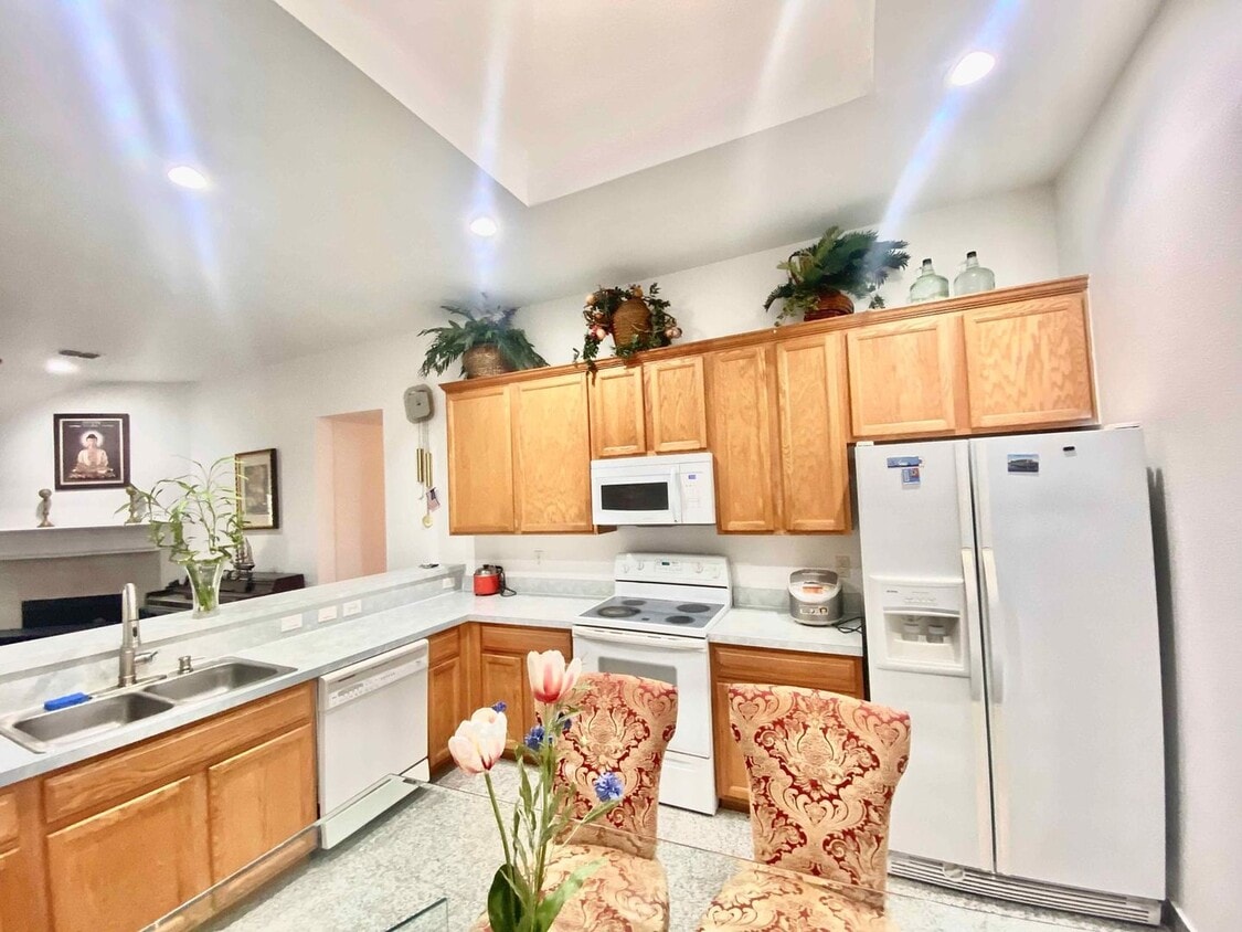 Foto principal - 5632 Rickshaw Ln