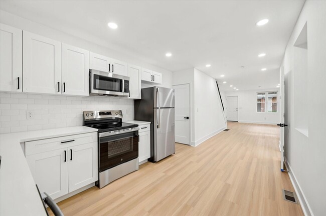 Photo - 143 N Conestoga St Townhome