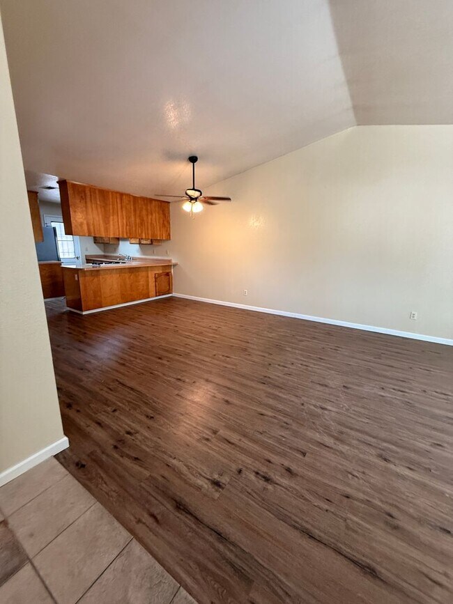 Building Photo - 2816 Windsong Ave