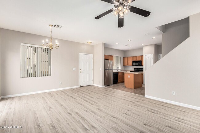 Foto del edificio - 7503 S 14th St