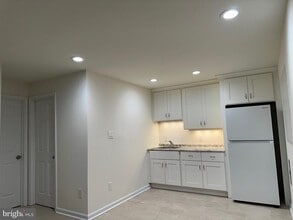 Building Photo - 43397 Cloverknoll Ct