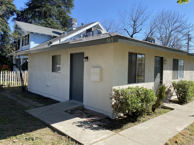 Building Photo - 515 Niles St
