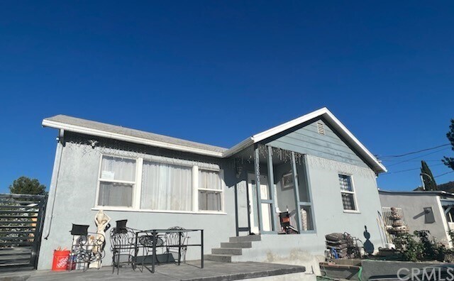 Primary Photo - 10340 Whitegate Ave