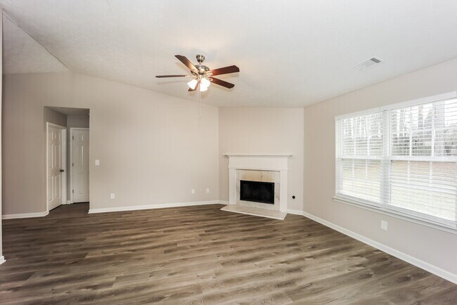 Foto del edificio - 235 Sandstone Dr