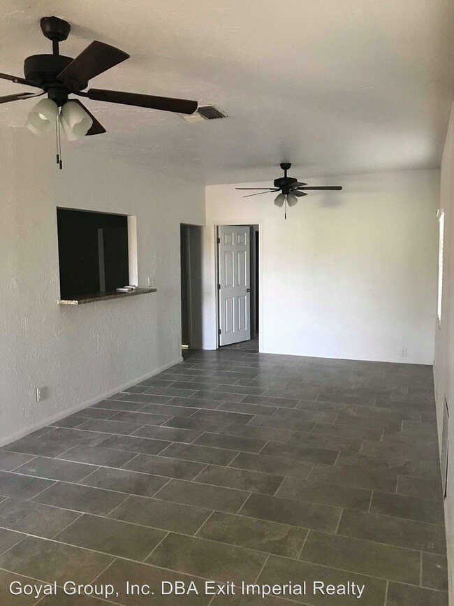 Building Photo - 3 br, 1 bath House - 543 S 3rd St.