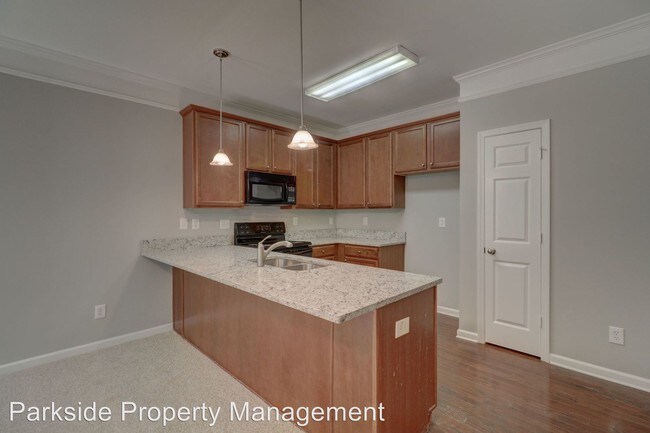 Foto del edificio - 4987 Lower Elm St
