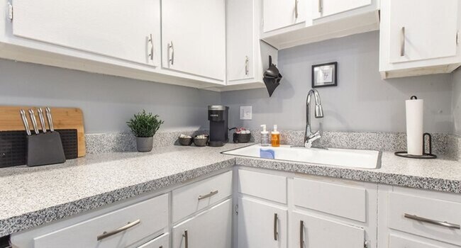 Foto del edificio - Gateway at Skyline Apartments