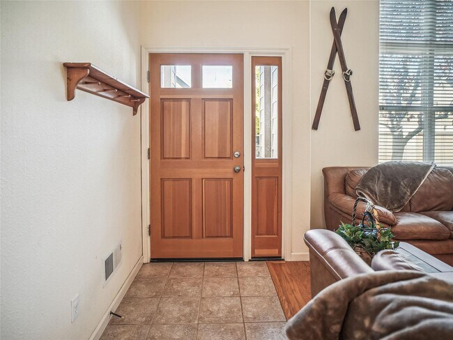 Foto del edificio - The Truckee Riverview Ski Lease