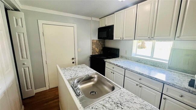 Photo - 1616 Hope St Apartment