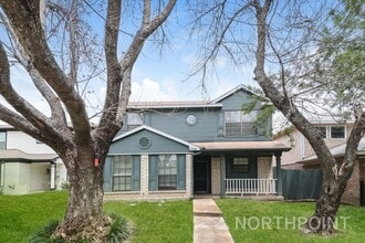 Building Photo - 2708 Briarbank Cir