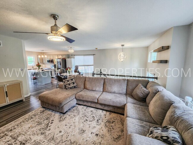 Foto del edificio - Updated 3 Bedroom Home in Waukee