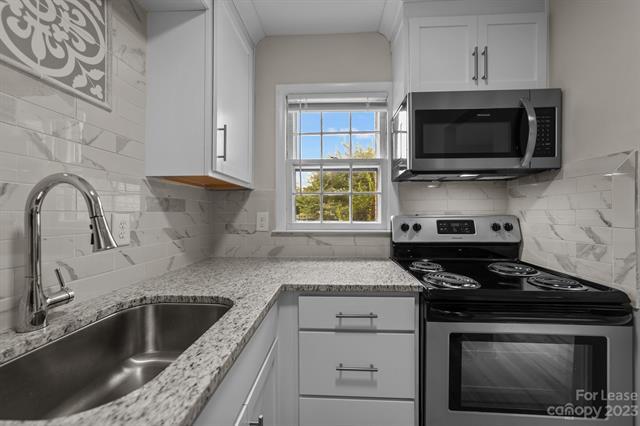 Building Photo - 4605 Coronado Dr