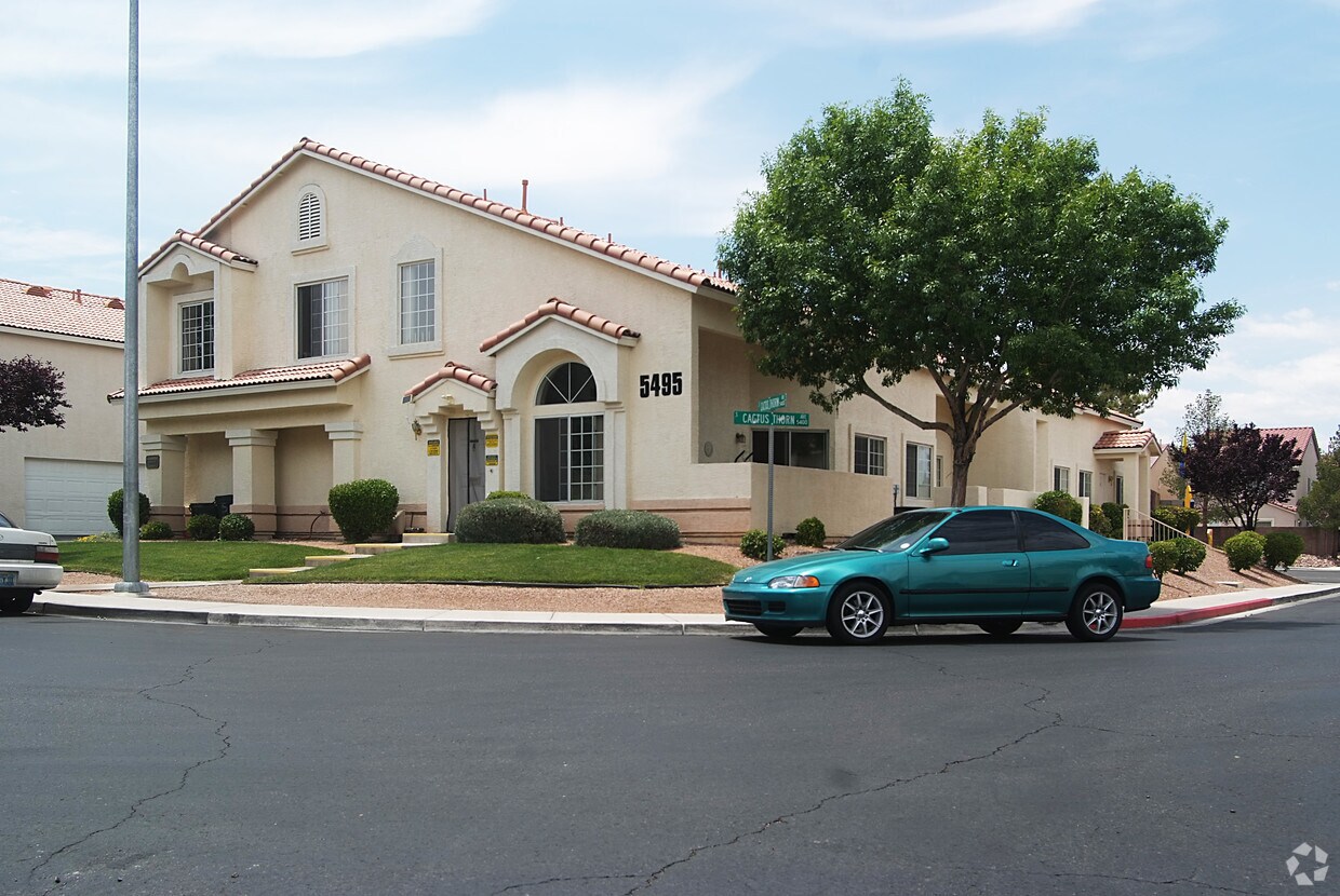 Lindell Court Townhouses Apartments in Las Vegas, NV