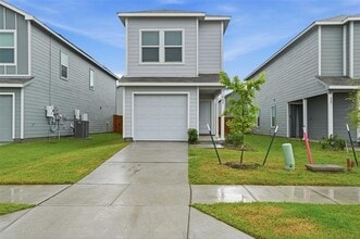 Building Photo - 905 Blue Heron Dr