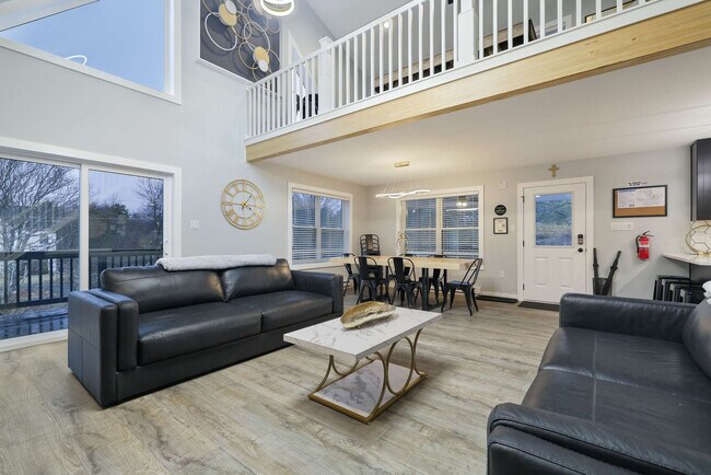 Building Photo - 126 Petrarch Trail