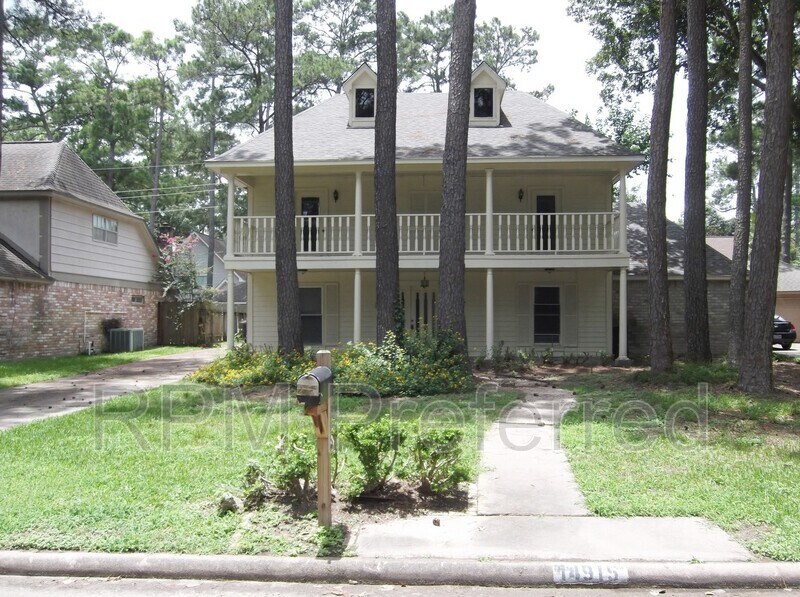 Foto principal - 14915 Oak Bluff Ct