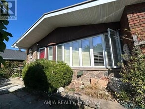 Building Photo - 500 Huntingwood Dr