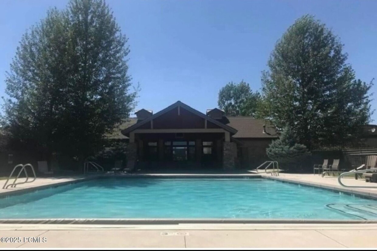 Foto del edificio - Heber Ranch Landing Condo