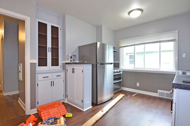 Building Photo - 4329-4331 Thomas ave N - TPO