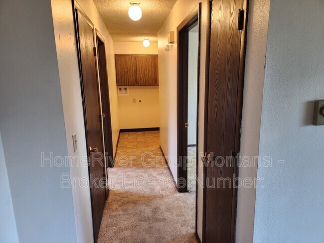 Foto del edificio - 2308 Hillview Ct