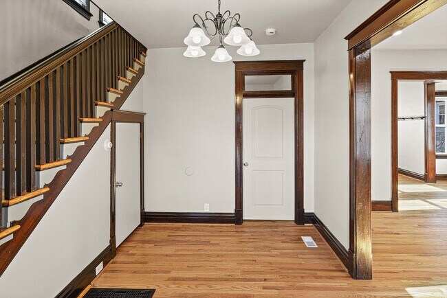 Foto del edificio - 2976 Kincaid Ave