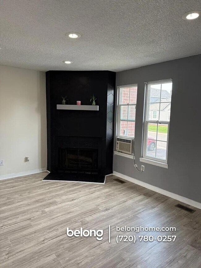 Foto del edificio - 17158 E Whitaker Dr