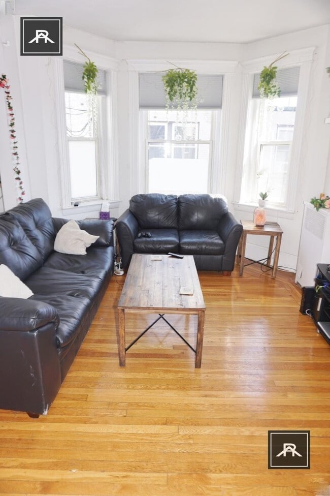 Building Photo - 1 bedroom in Boston MA 02215