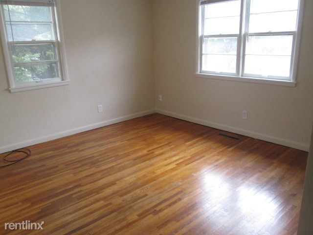 Building Photo - 2217 University Ave