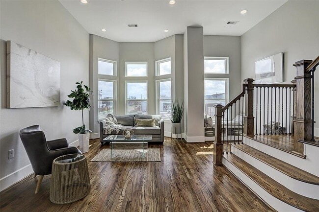 Photo - 2020 McGowen St Apartment