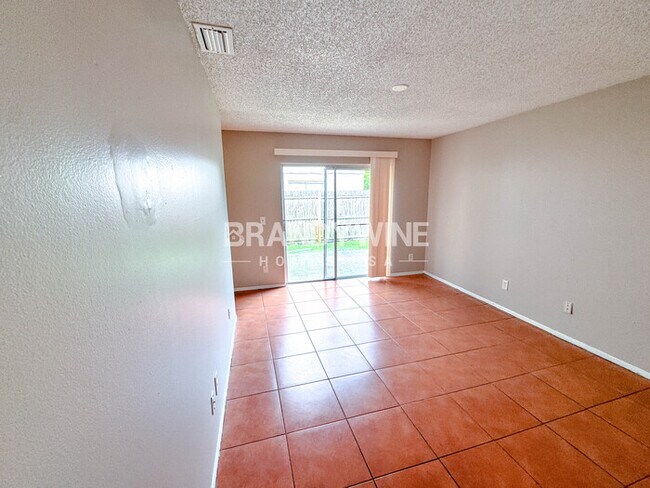 Foto del edificio - 7821 Farnsworth Ct