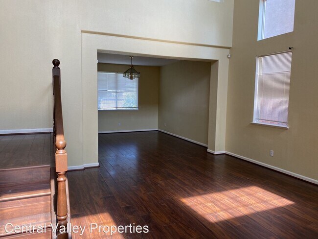Building Photo - 4 br, 3 bath House - 2537 Squall Way