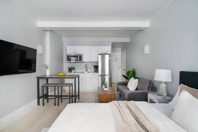 Foto del edificio - 240 W 73rd St
