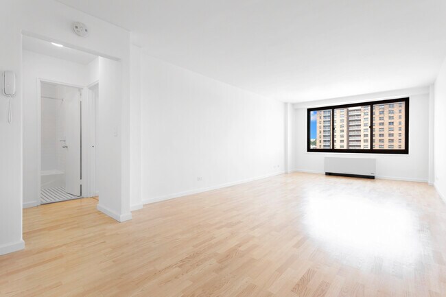 Foto del edificio - 40 W 135th St