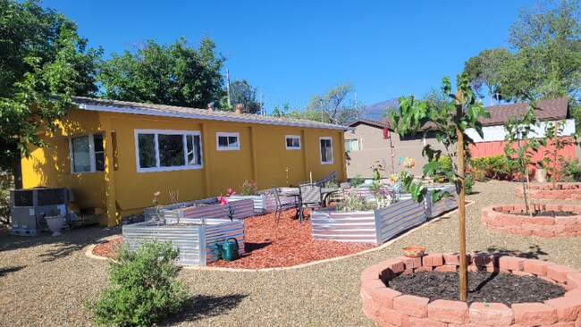 Building Photo - 1726 E Mingus Ave