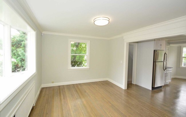 Building Photo - 53 Leyden St
