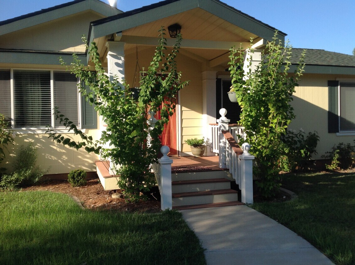 5595 Dover Dr, Anderson, CA 96007 House Rental in Anderson, CA